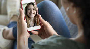 Görüntülü Konuşma Bunama Hastalığını İyi Geliyor