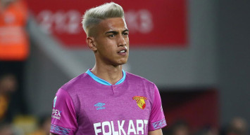 Göztepe'de başka takımlara transferi söz konusu olan İrfan Can Eğribayat kulüpten ayrılmıyor! Yönetim oyuncuyu affetti