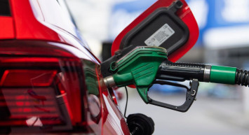 Güncel akaryakıt fiyatları 29 Nisan 2024: Benzin ve motorin ne kadar oldu, zam veya indirim var mı?