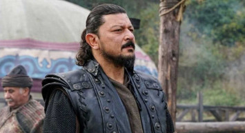 Gündüz Bey şehit mi oldu, diziden çıktı mı? Kuruluş Osman Emre Basalak diziden ayrılıyor mu?