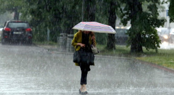 Güneşli hava bir anda sağanağa dönecek: Meteoroloji il il açıkladı