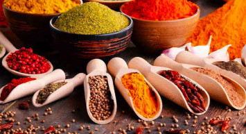 Hafızayı dipçik gibi yapan 3 baharat önerisi Osman Müftüoğlu’dan geldi!