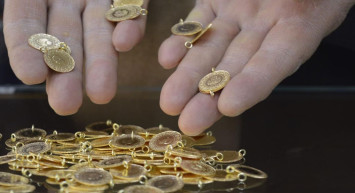 Haftanın son işlem gününde altın fiyatları: Gram altın, çeyrek altın, yarım altın, tam altın kaç TL? (19 Nisan 2024)