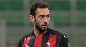 Hakan Çalhanoğlu Milan'dan Ayrılabilir