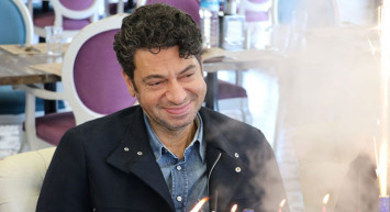 Hakan Taşıyan Kimdir?