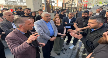 Hakkari Belediye Başkanı gözaltına alındı: Belediye binasında arama yapıldı