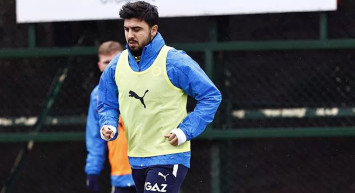 Hakkı Yalçın'dan Fenerbahçeli Ozan Tufan'a Eleştiriler Geldi!