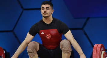 Halter'de Avrupa Şampiyonu Kaan Kahriman oldu: Altın madalyayı kaptı