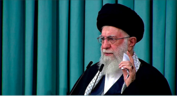 Hamaney’den Trump’a Sert Çıkış: “Kendi Ülkesindeki Sorunlarla İlgilensin”