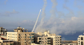 Hamas İsrail’e karşı saldırıya geçti: 20 dakikada 5 bin roket fırlatıldı