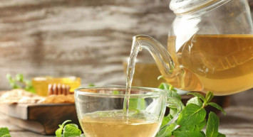 Hamilelikte melisa çayı içilir mi? Melisa çayı hamileler ve bebekler üzerindeki etkilerini uzman doktorlar yanıtladı