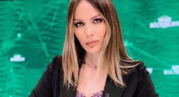 Hande Sarıoğlu giydiği file çorabı için çekiliş yaptı