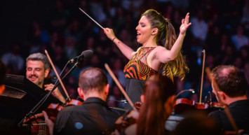 Harbiye’de Dev Buluşma: Grammy Adayı Şef Yönetiminde, Tuğba Yurt’tan Senfonik Sezen Aksu Şarkıları
