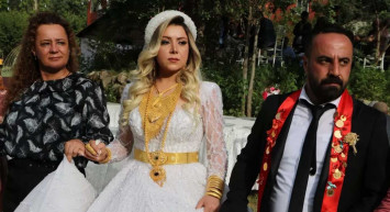 Hatay'da geline 2,5 kilo altın takıldı: Damada ise 2 milyon 200 bin TL takıldı
