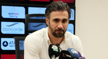 Hatayspor'da Teknik Direktör Ömer Erdoğan, Sivasspor maçının ardından oynanan oyunu beğenmediğini ve kendilerini sorgulamaları gerektiğini söyledi