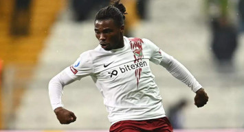 Hatayspor’lu futbolcu depremde yaşadıklarını anlattı: Ali Koç bize uçak gönderdi