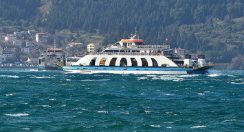 Hava şartları denizleri vurdu: Bozcaada- Gökçeada ilçelerindeki seferler iptal edildi