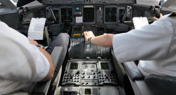 Havada korku dolu anlar: Pilotlar uyuya kaldı ortalık karıştı