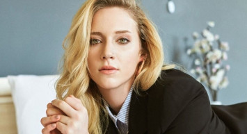 Hayal Köseoğlu'ndan Bikinili Paylaşım!