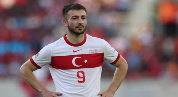 Hem Galatasaray hem de Beşiktaş anlaşmaya vardı: Halil Dervişoğlu devleri karşı karşıya getirdi