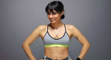 Hepsi grubunun Yasemin'i cesur pozlarıyla şaşırttı! Yasemin Yürük'ten nefes kesen mayolu pozlar geldi