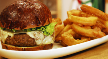 Her Gün Yenen 25 Gram İşlenmiş Et Demans Riskini Arttırıyor