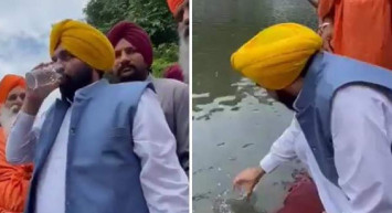 Hindistan'da akıl almaz olay: Nehir suyunun temiz olduğunu kanıtlamak isteyen başbakan su içince hastanelik oldu!