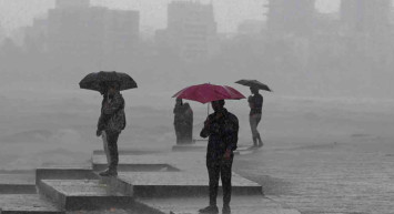 Hindistan’da yıldırım düşmesi can aldı: Çok sayıda kişi hayatını kaybetti