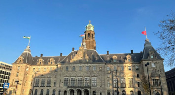 Hollanda’da Türk bayrağı dalgalandı: Kalbimiz Türkiye ile beraber