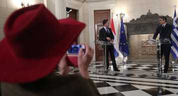 Hollandalı Gazeteciden Yunan Başbakanına: Neden Yalan Söylüyorsun?