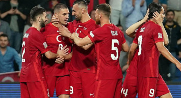 Hull City, Antalyaspor'un ve A Milli Takım'ın yıldızı Doğukan Sinik'i transfer etti!