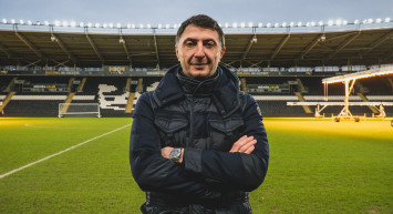 Hull City Teknik Direktörü Şota Arveladze, Trabzonspor adına çok mutlu olduğunu söyledi