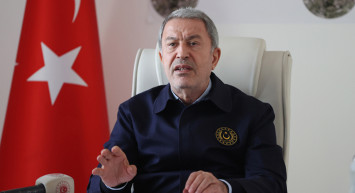 Hulusi Akar’dan askerin sahaya geç çıkarılması iddialarına sert sözler