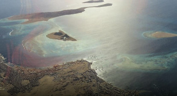 Hürmüz Boğazı'nın kapanması Petrolü 100 Dolara Taşıyabilir, Küresel Ekonomi Sarsılabilir