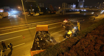 İBB, Maltepe'de Dikey Bahçeleri Söktü