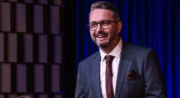 İbrahim Selim ile Bu Gece programının ilk konuğu açıklandı! İlk programa ünlü güzel davet edildi