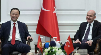 İçişleri Bakanı Soylu, Kırgızistan Bakanı Kazakbayev İle Görüştü