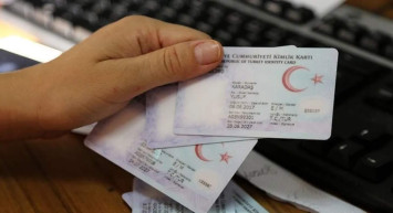 İçişleri Bakanlığı sürprizi açıkladı: Kimlik ve ehliyetlerde yeni dönem başlıyor
