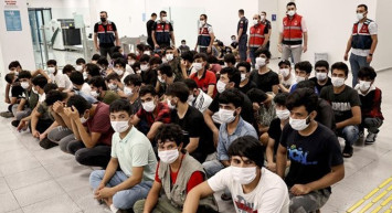 İçişleri Bakanlığı ülkesine geri gönderilen Afganistan uyruklu kaçak göçmen sayısını duyurdu!