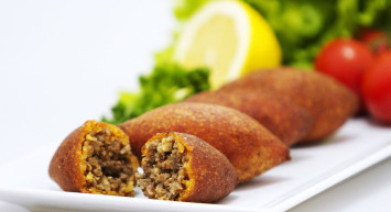 İçli köfte nasıl yapılır, hangi bulgurdan yapılır, hangi yöreye aittir? İçli köfte için gerekli malzemeler