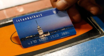İETT kredi kartı fiyatları tepki çekti: 22 lira yerine 60 lira ödeniyor