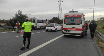 İETT otobüsü ile servis minibüsü çarpıştı: Çok sayıda yaralı var