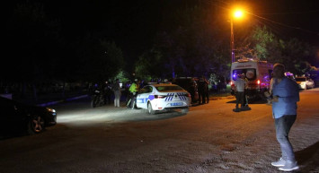 İhbara giden polislere kaynar suyla saldırı: Çok sayıda kişi yaralandı