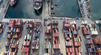 İhracata bağımlı Almanya düşüşe geçti: Beklentileri diğer aya taşıdı