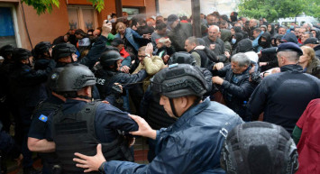 İki ülke arasında gerilim tırmandı: Orduya hazır ol emri verildi