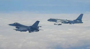 İki ülke arasında savaş alarmı! Bombardıman uçakları hava ve deniz hattını geçti