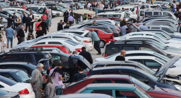 İkinci el pazarındaki görüntü şaşkına çevirdi: Fiyatları görünce dondu kaldı