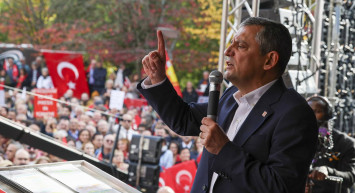 İktidar'ı Brüksel'de Eleştirdi: Özgür Özel’den Avrupa meydanında tartışmalı çıkış