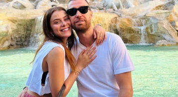 İlayda Alişan ve Oğulcan Engin'den aşk dolu fotoğraf