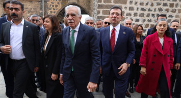 İmamoğlu Mardin'de: Tahmin edemedikleri kadar dirençliyiz